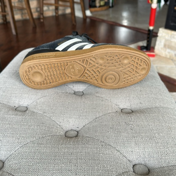 Vintage Adidas Busenitz skateboarding shoes - Picture 11 of 12